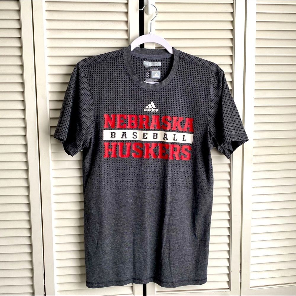 Nebraska Huskers Baseball Tee Shirt Small Dark Gray Adidas Aeroknit